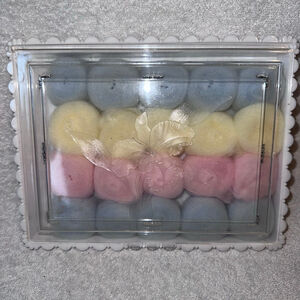 Vintage Plastic Vanity Box Bathroom Or Make Up Storage Clear Lid Iris Flower